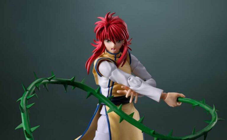 Figurine Kurama S.H. Figuarts YuYu Hakusho avec cheveux rouges et fouet de rose emblématique.