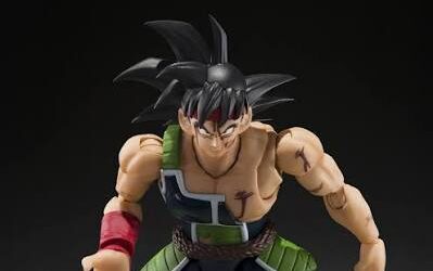 Figurine Dragon Ball Z Bardock The Father of Goku S.H.Figuarts de Tamashii Nations avec son armure Saiyan et sa cicatrice emblématique